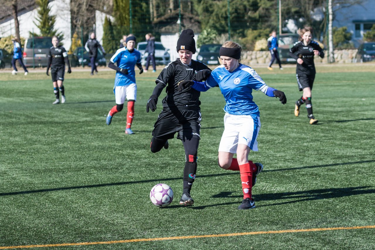 Bild 297 - B-Juniorinnen Halbfinale SVHU - Holstein Kiel : Ergebnis: 3:0